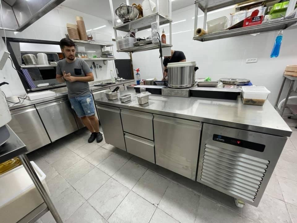 Çekmece ve Kapılı Tezgah Tipi Endüstriyel Buzdolabı