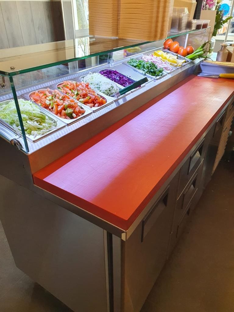 GN Küvetli Cam Teşhirli Polimit Tablalı Salata Teşhir Dolabı