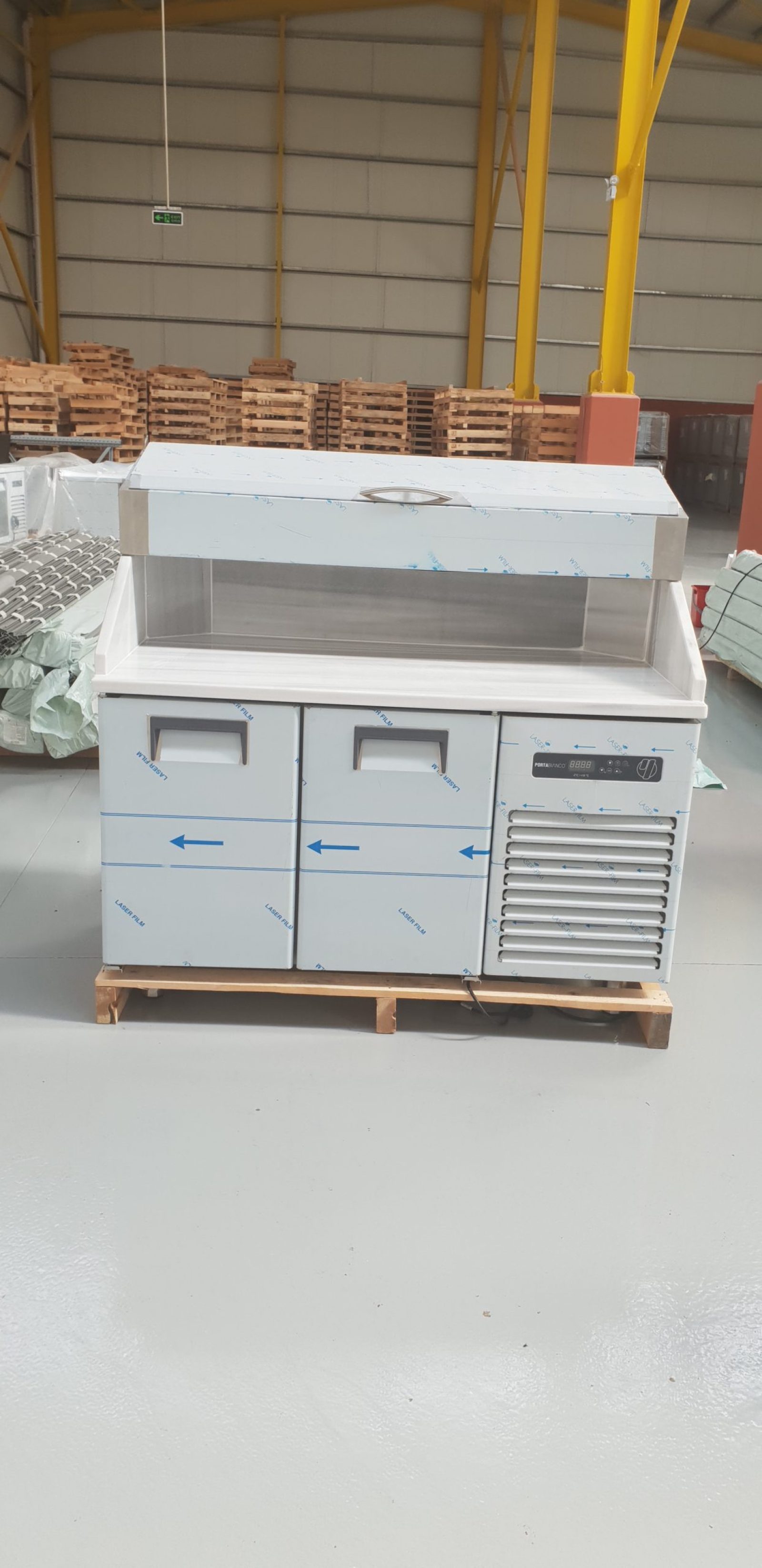 Mermer Tablalı Salatbarlı Endüstriyel Buzdolabı